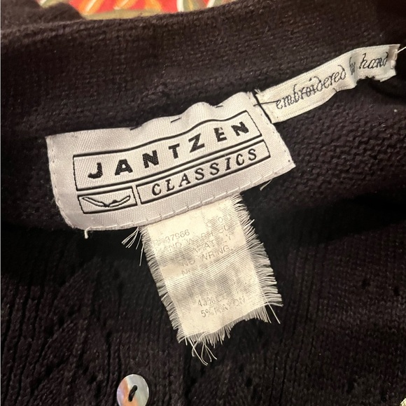 Vintage Jantzen Knit Short Sleeve Cardigan Embroidered Floral on Black Sz M/L - Picture 6 of 16